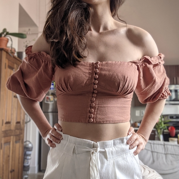 ****SOLD*****Fanco Puff Sleeve Crop Top - Picture 4 of 5